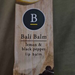 Moisturizing Lip Balm For Dry Lips 0.50 Oz -- Lemon and Black Pepper - Natural